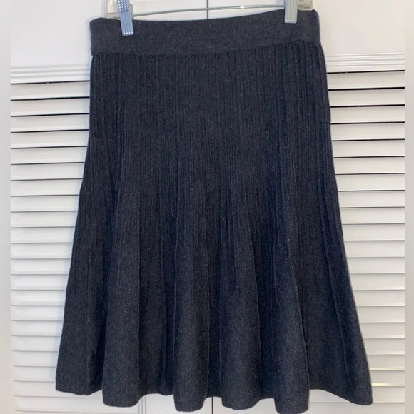 CAbi knit sweater pleated skirt - Picture 1 of 5